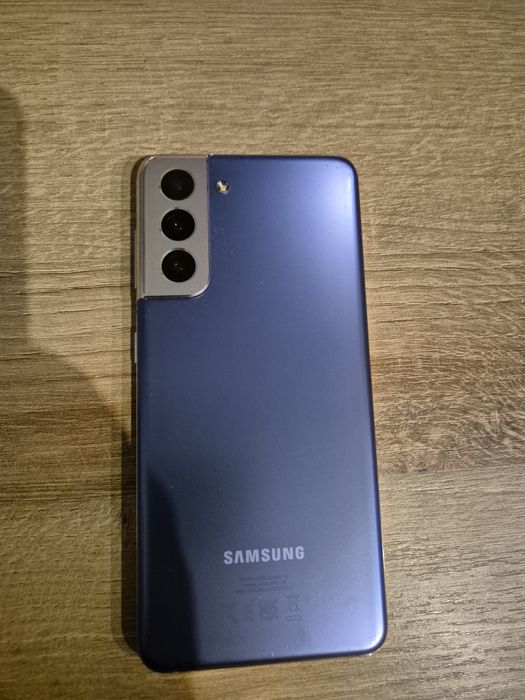 Samsung s21     .