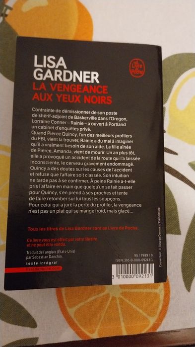 La vengeance aux yeux noirs. Portes incluídos