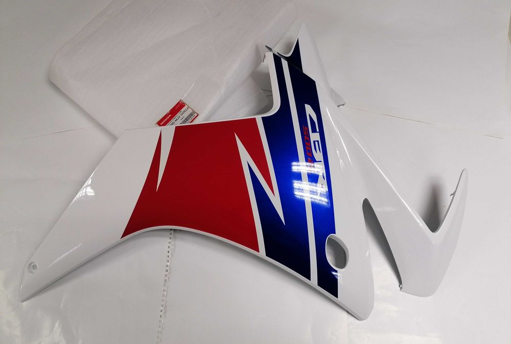Osłona boczna Owiewka prawy boczek HONDA CBR 500R nowa oryginał wysyłk