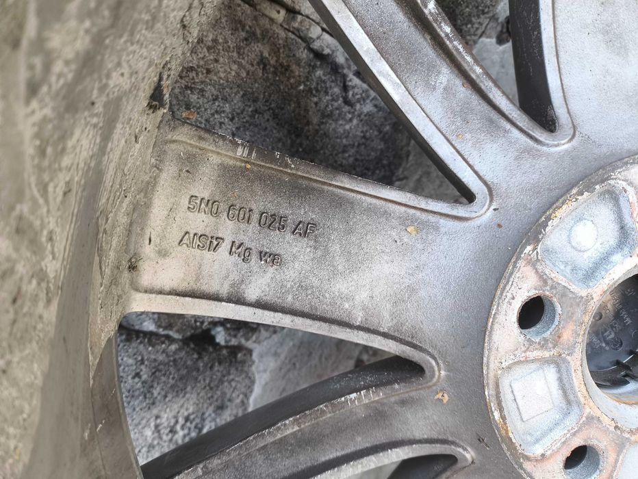 Колесо в сборе диск 5N0601025AF R18 VW Tiguan резина 235/50/R18 GoodYear Eagle Sport
