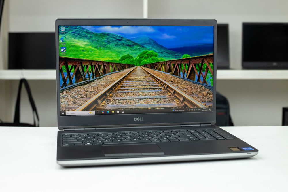 Dell Precision 7560 i7-11850H 32RAM 512SSD T1200 FHD IPS 15,6”