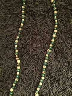 colar bolinhas tons azul e branco