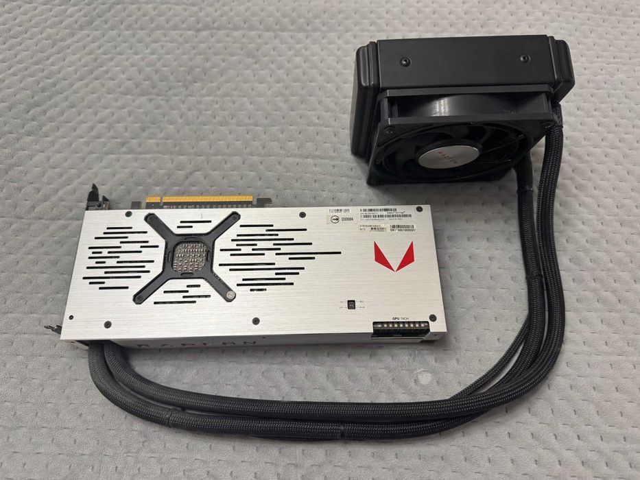 Karta graficzna GIGABYTE Radeon RX Vega 64 Watercooling 8GB