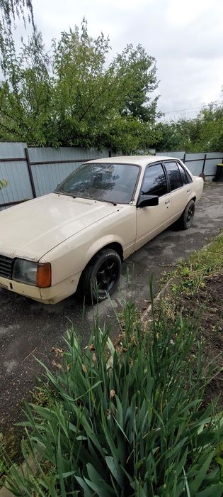 Opel Commodore 1982 року