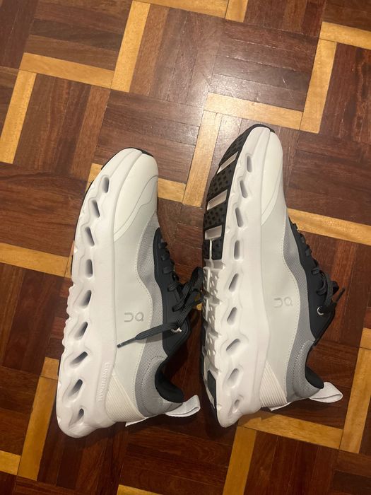tenis oncloud branco
