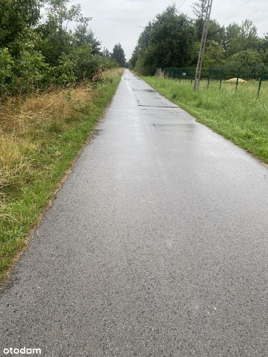 Działka budowlana 1000 m² w spokojnej okolicy