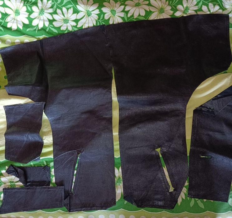 Кожа в кусках натуральна