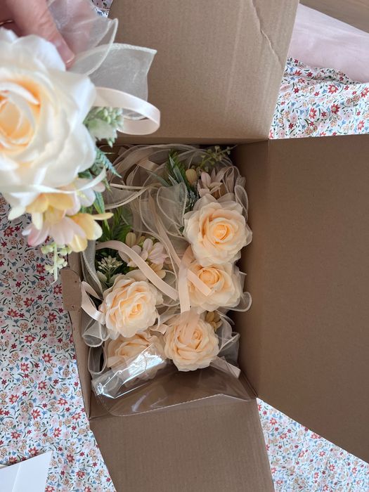 Dekoracja auta do ślubu kwiaty ozdoba na auto ślubne