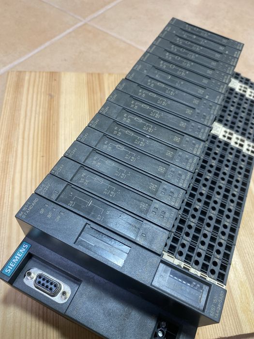Siemens plc et200 usado