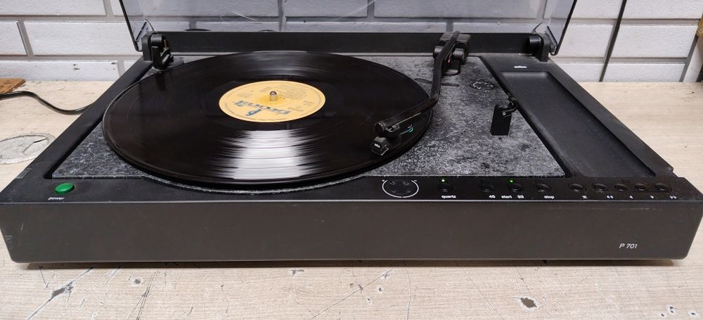 Gramofon BRAUN P 701. Full automatic