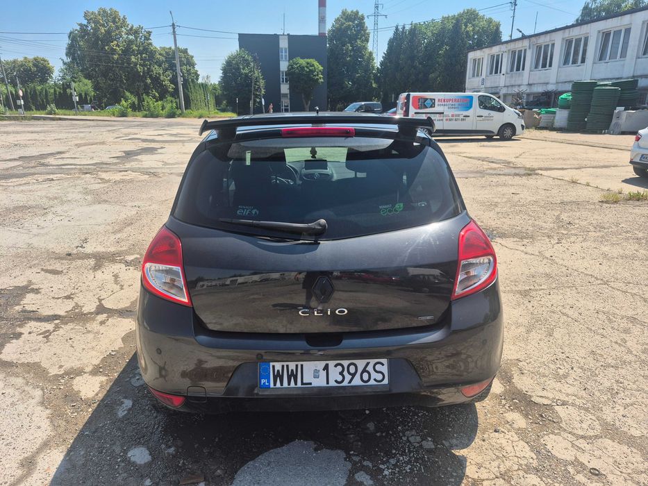 samochód RENAULT CLIO 1.2 2011