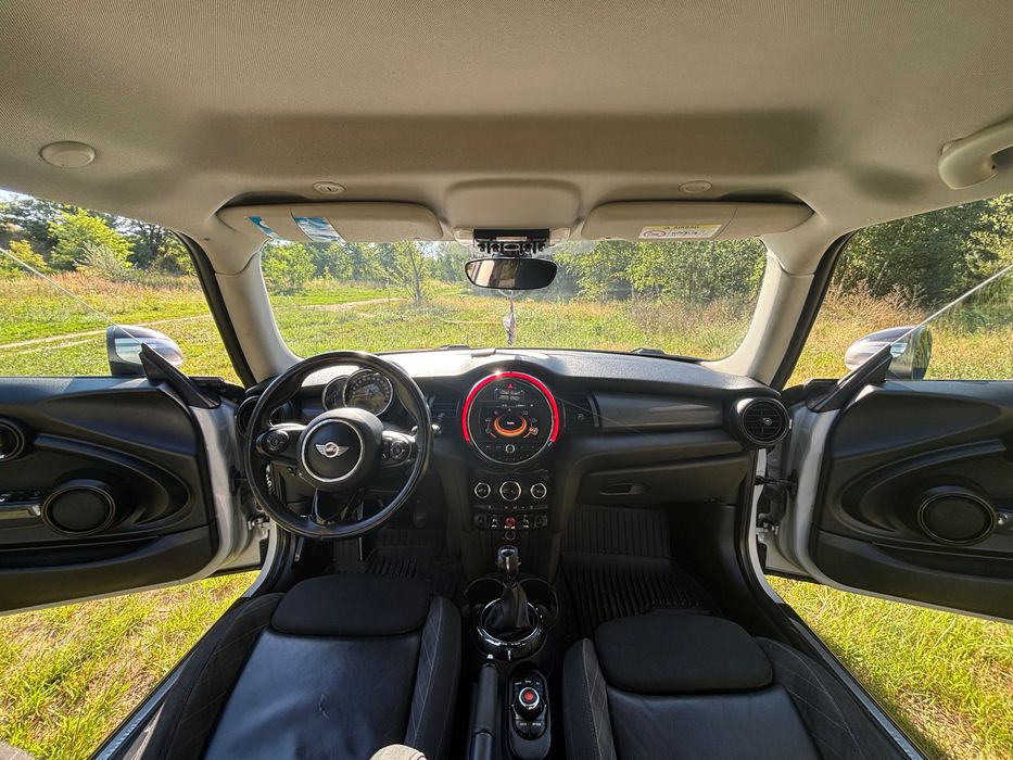 Samochód Mini cooper