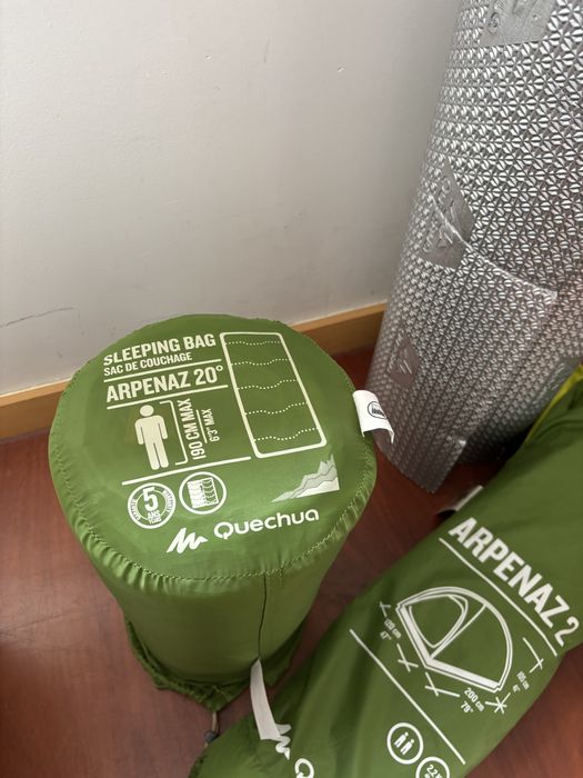 Tenda, saco-cama, colchão