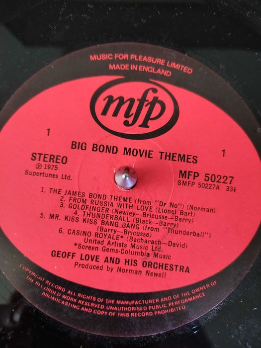 Geoff Love & His Orchestra – Big Bond Movie Themes