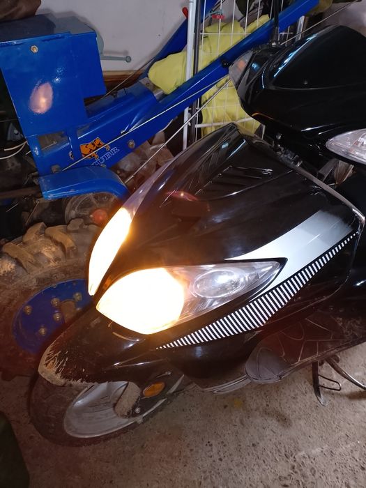 Продам скутер 150 куб