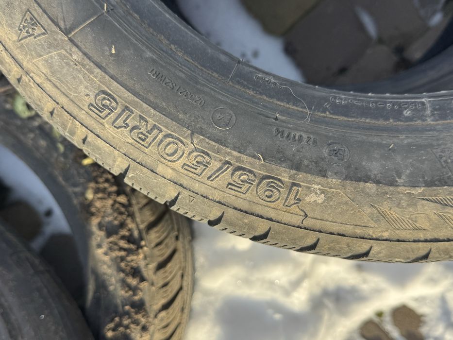 Резина  шини зимові 195 50 R15