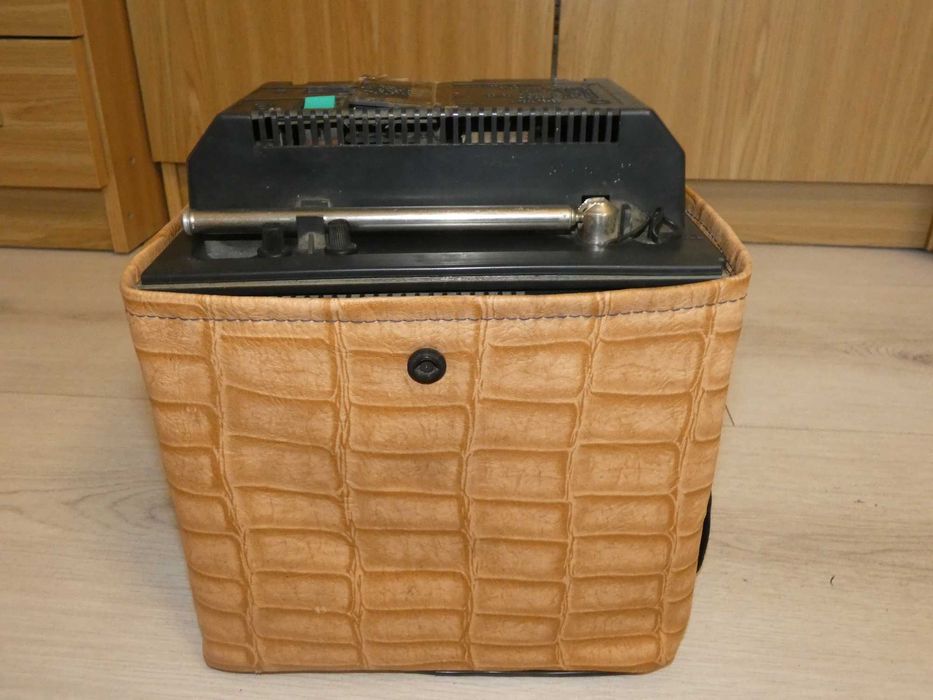 Telewizorek firmy SILELIS  405  D1