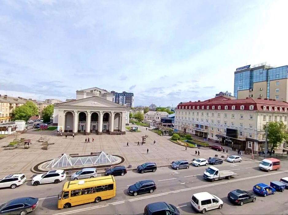 NAVIT апартаменти з кавомашиною в центрі, вид на Драматичний театр.