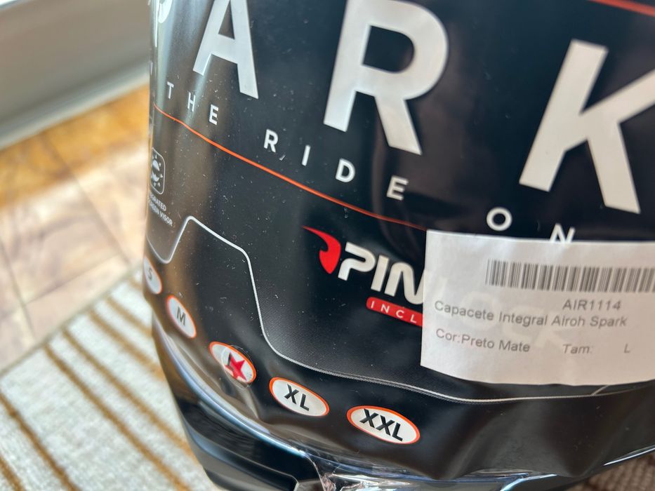 Capacete Airoh, modelo Spark