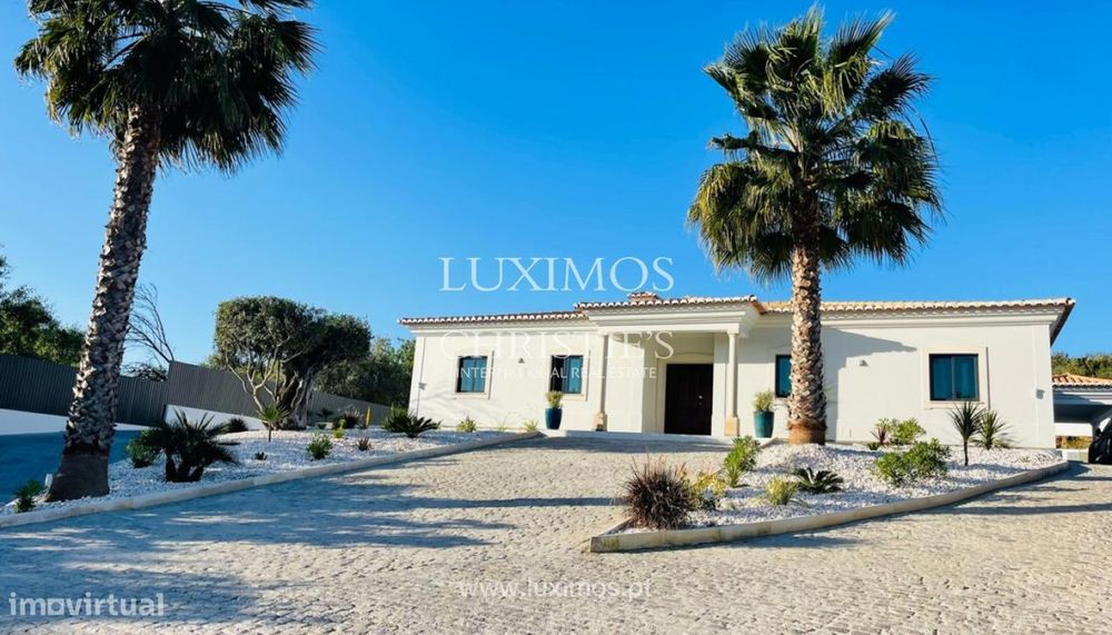 4-Bedroom Villa with Swimming Pool for Sale in Boliqueime, Algarve