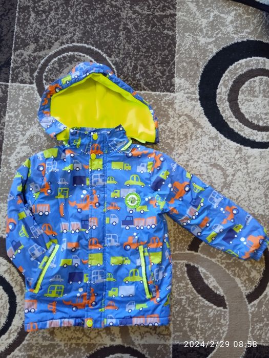 Весняна куртка для хлопчика 6 років