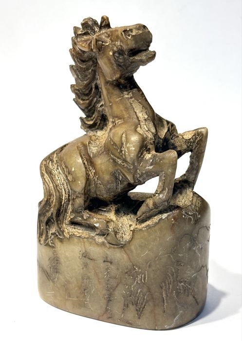 Carimbo de lacre / sinete asiático “cavalo” vintage esculpido em pedra de sabão