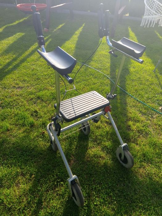 Balkonik chodzik rehabilitacyjny "Ambona" z podparciem przedramion