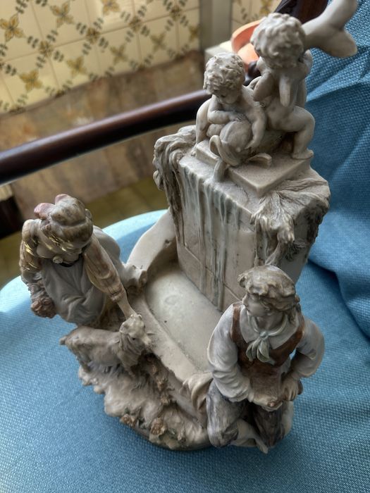 Estatueta de Decoração em porcelana