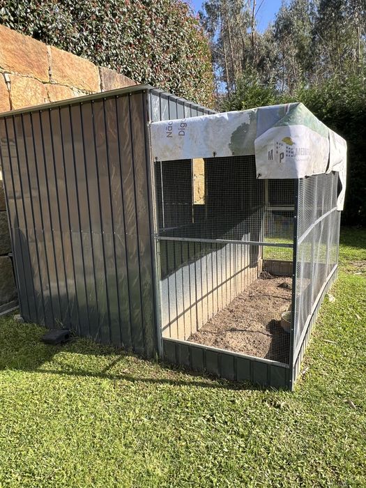 Galinheiro como novo