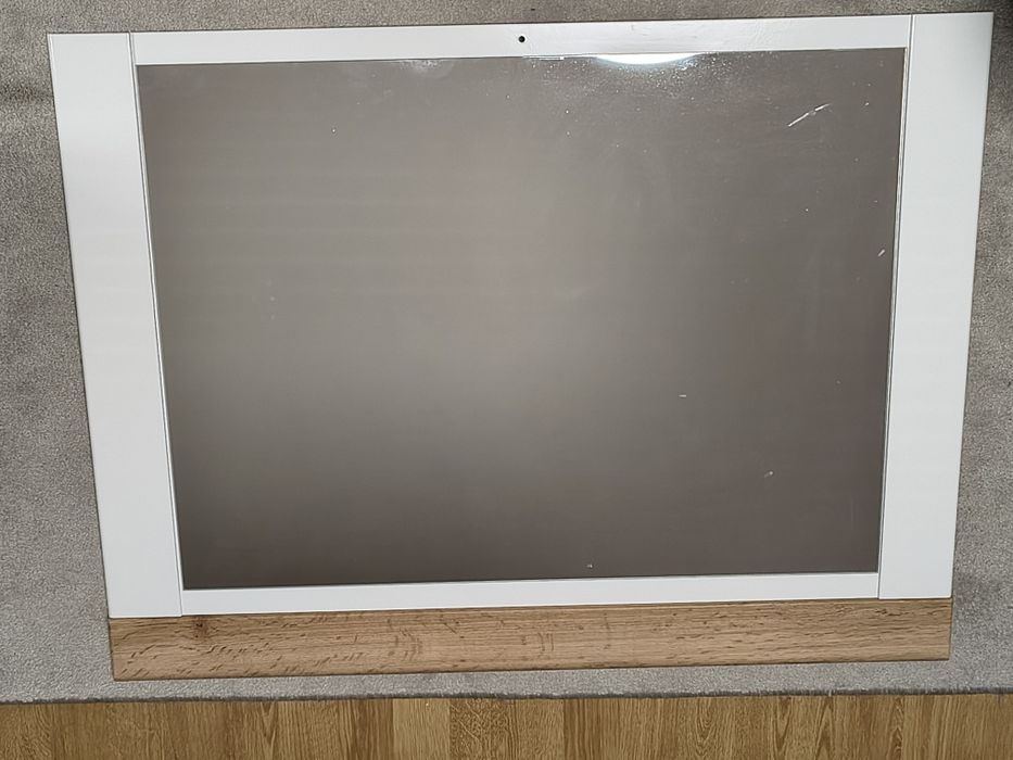 Sprzedam toaletkę z lustrem