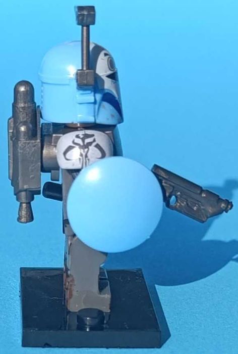 Bo-Katan Kryse e BB-8 (Star Wars)