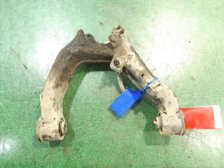 BRAÇO SUSPENSÃO SUPERIOR FRONTAL ESQUERDO MITSUBISHI PAJERO III 2003 -4010A139
