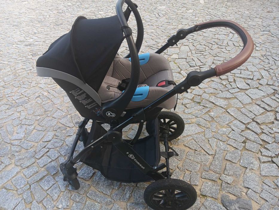 Carrinho de bebé trio