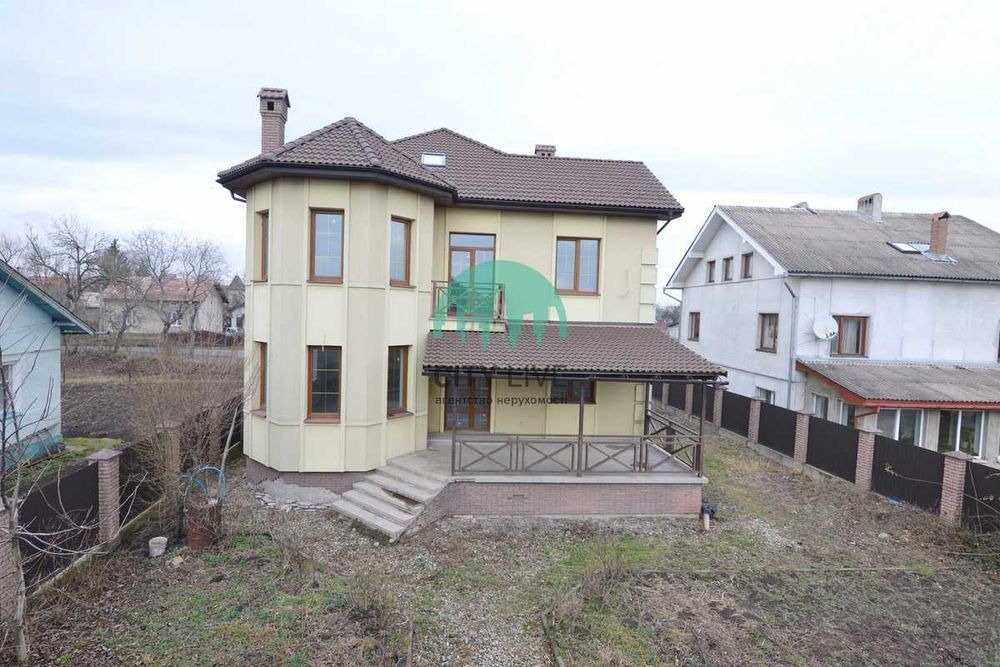 Продається будинок 296 м² у с. Микитинці (60)