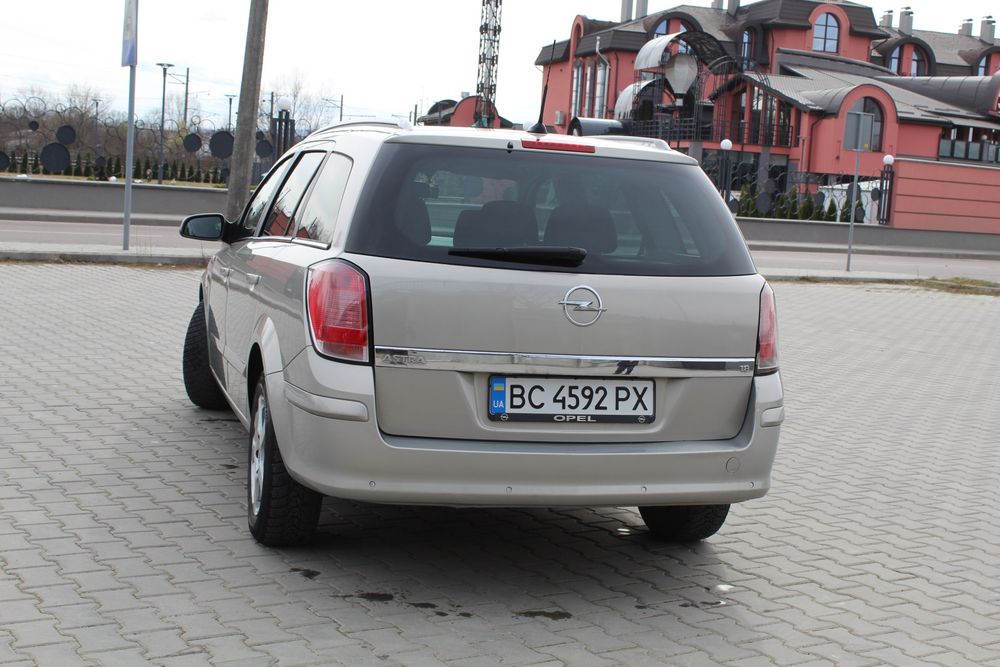Opel Astra H 1.8 SPORT