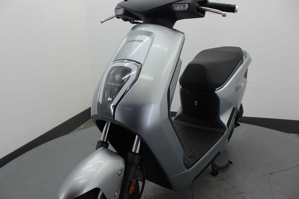 Honda EM-1e електроскутер