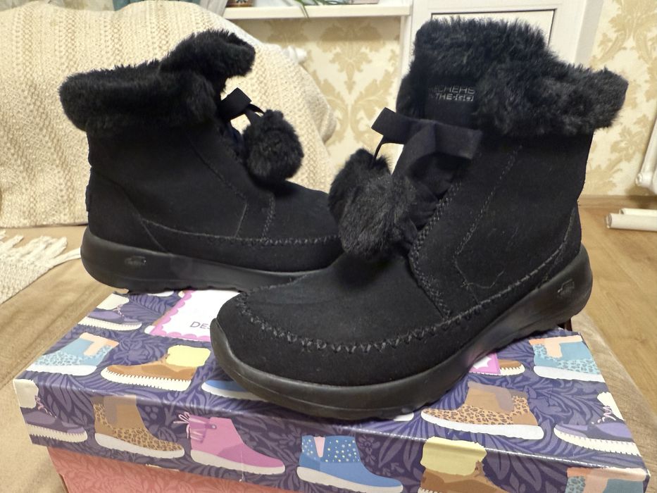 Уггі, ботинки, зимові черевики sketchers