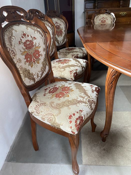 Komplet do jadalni stół + 8 krzesel