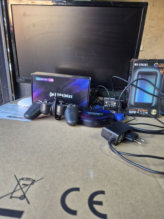 Продам гральну приставку,з монітором,джойстиком,колонкою