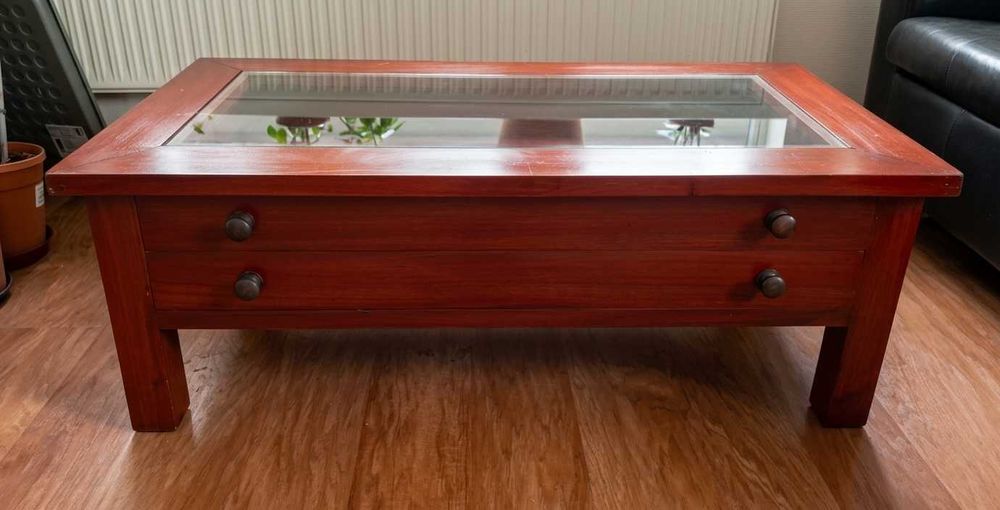 Stolik kawowy z przeszklonym blatem | Lite drewno | Styl Kolonialny