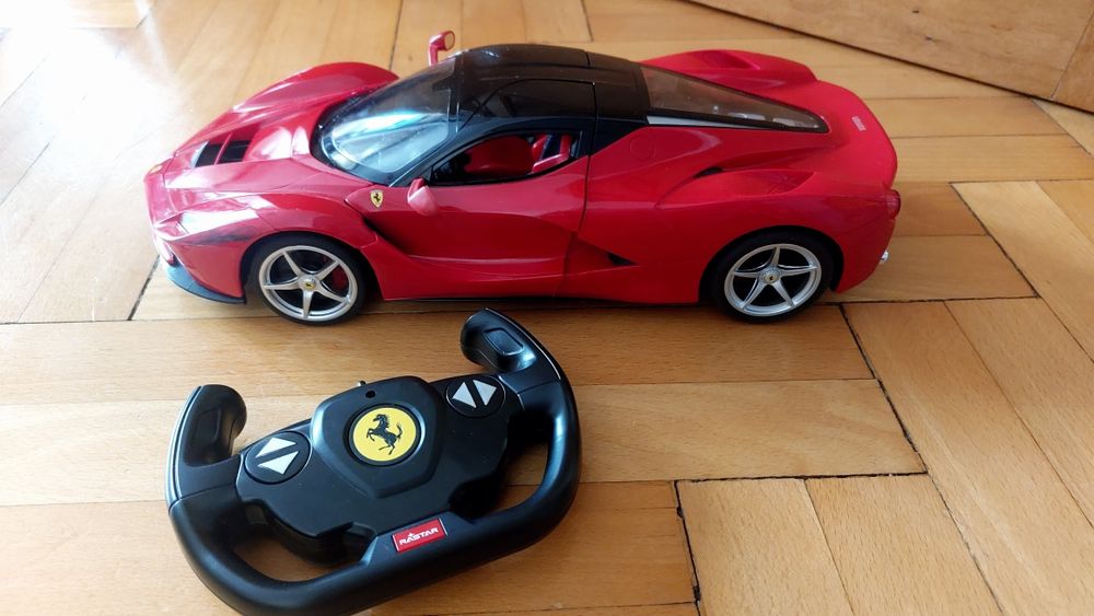 Auto na pilota Ferrari