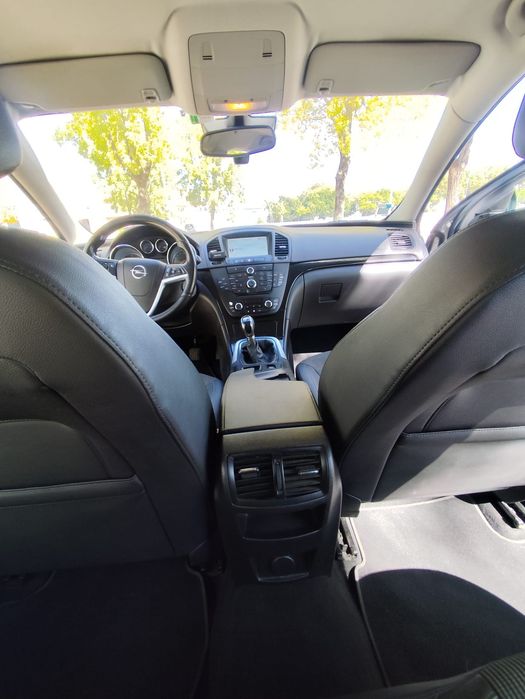 Opel Insignia 2011 - Ler  anúncio