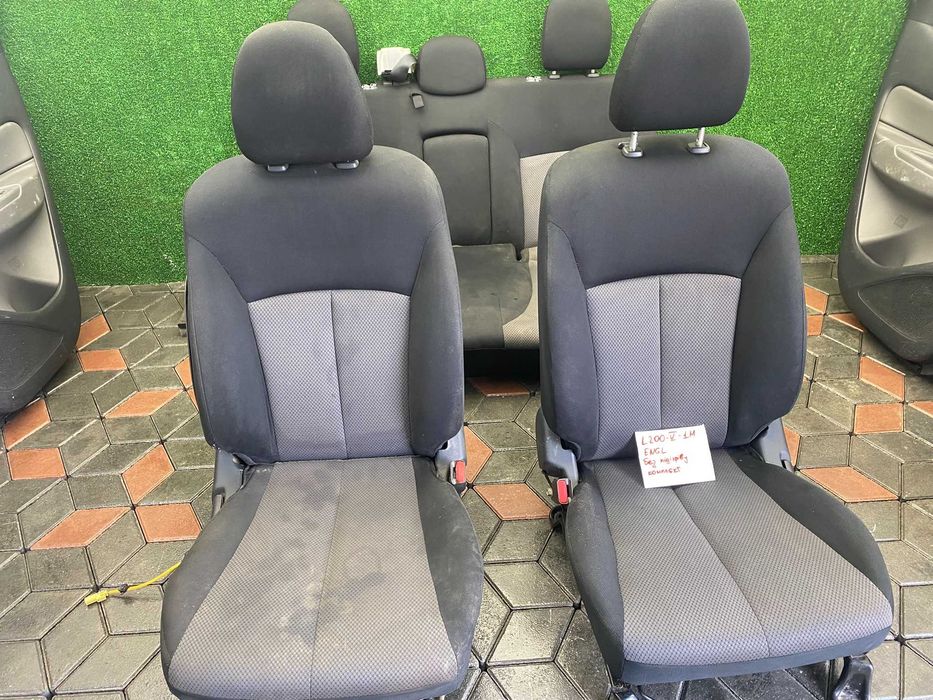Комплект салону, сидіння сідушки  Mitsubishi L200 2015-2019 (1М)