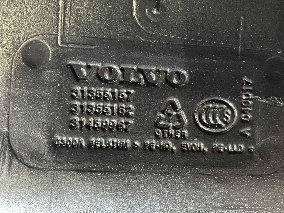 Depósito de combustível Volvo V60 2.0L (2019)