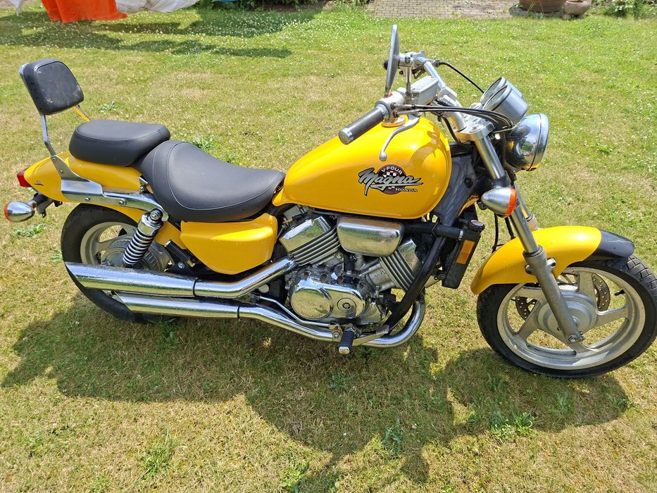Honda vf 750 Magna