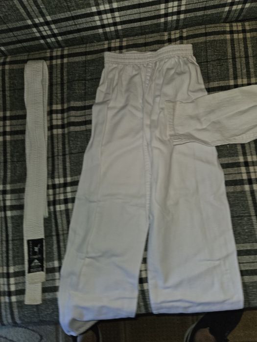 Кимоно детское для занятия каратэ или же для дома