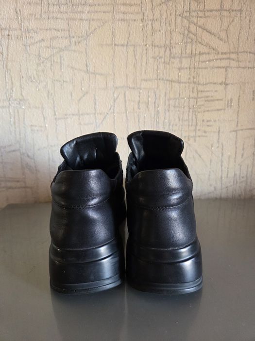 Кросівки жіночі 38р. шкіра, замш , ботінки, чоботи, туфлі