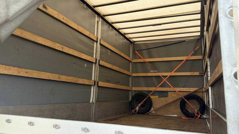 Автомобіль Ford Tranzit