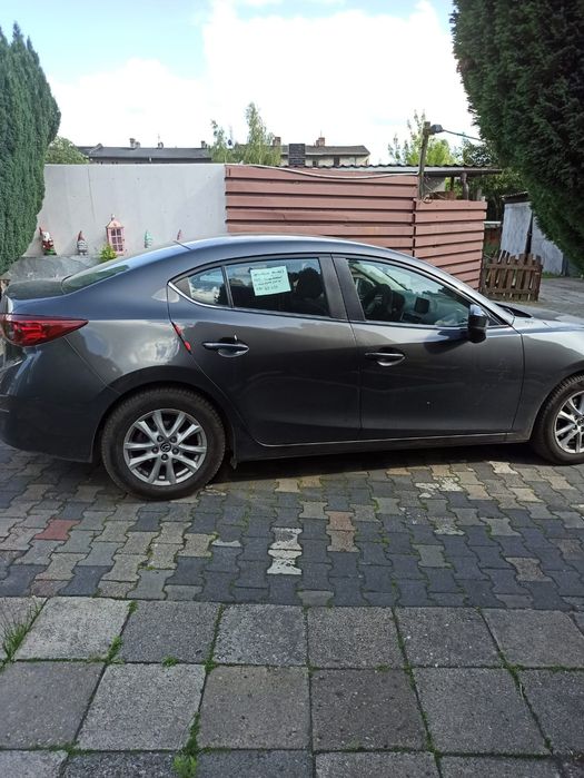 Mazda 3 sedan  2017 rok