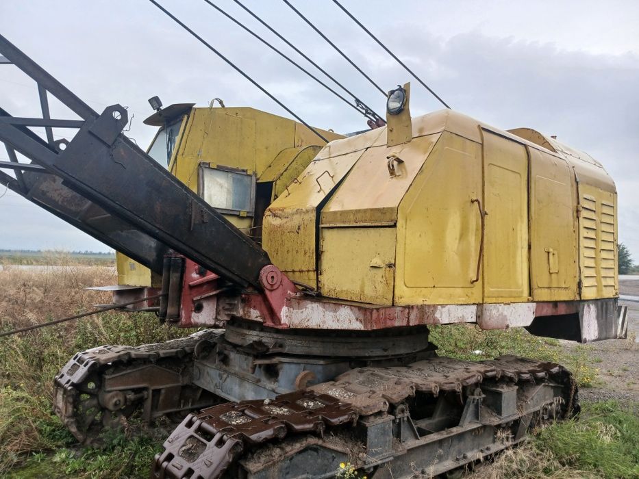 Продам дизельный экскаватор - драглайн  ЭО 5111Б, год выпуска 1988